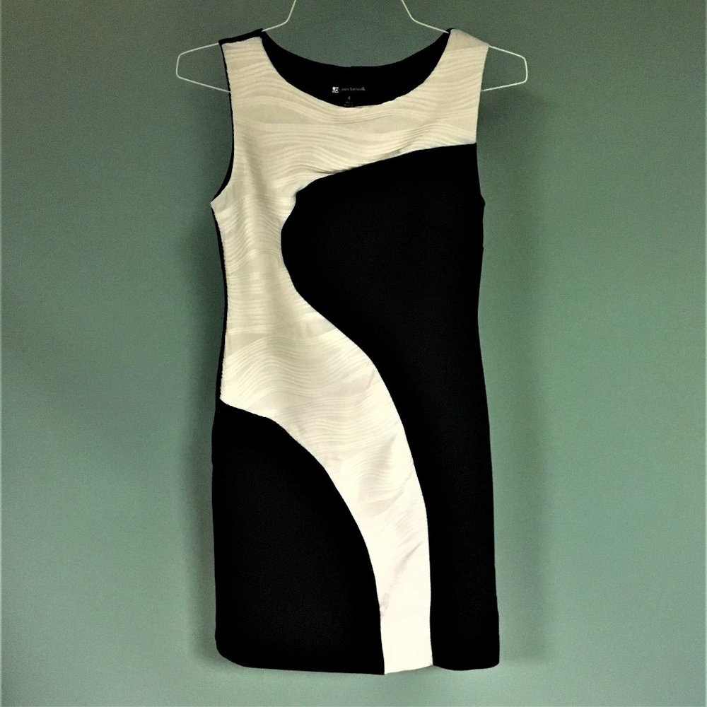 Valerie Bertinelli Sleeveless Black & White Dress